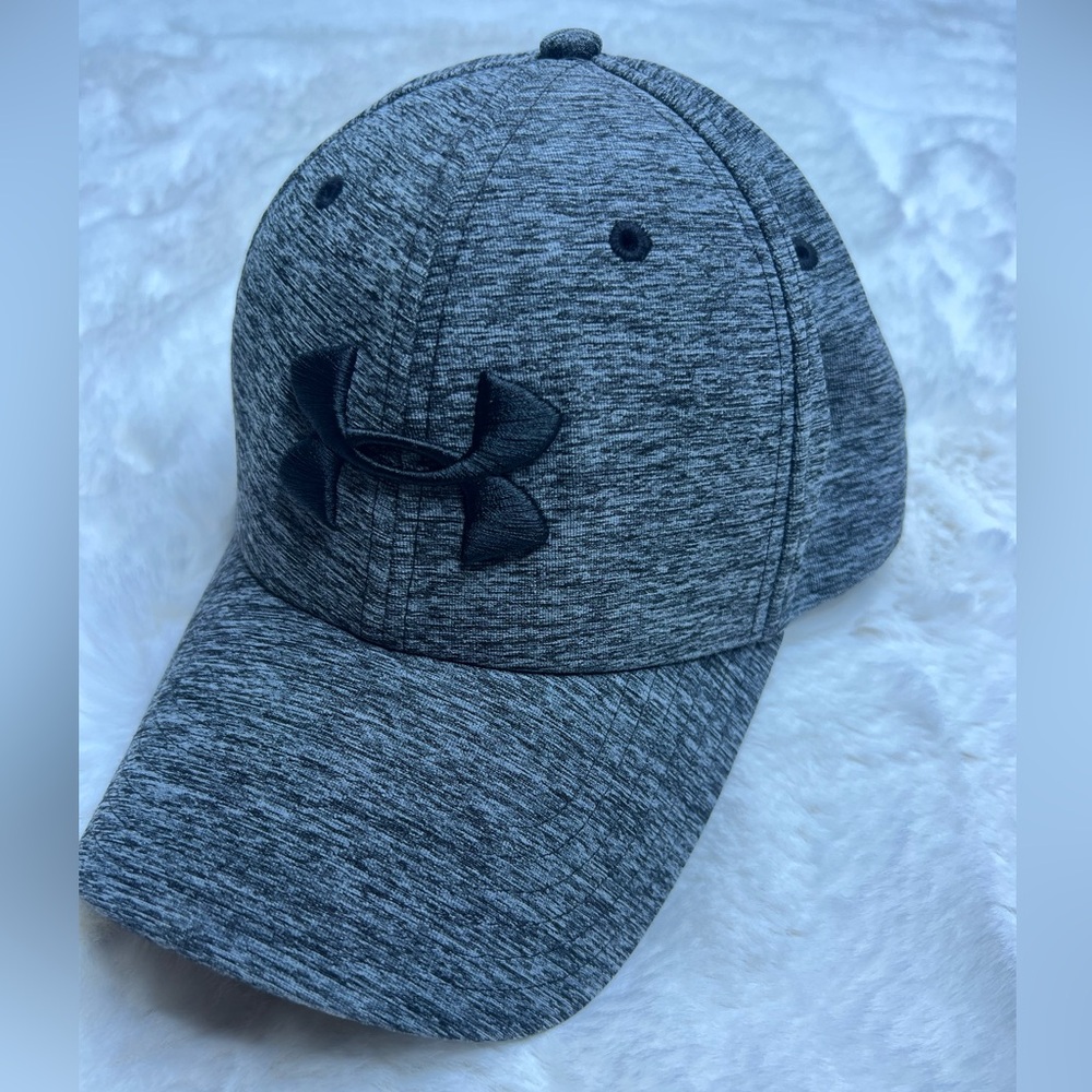 Under Armour Gray Cap hat